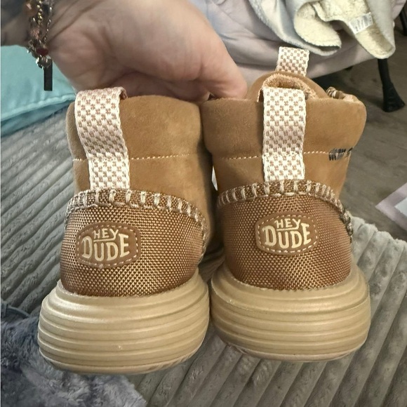 Stylish Tan Suede Womens Hey Dude booys - Picture 2 of 3